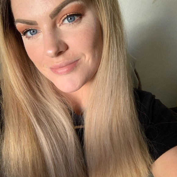 Meet your Posher, Alena - Picture 2 of 2